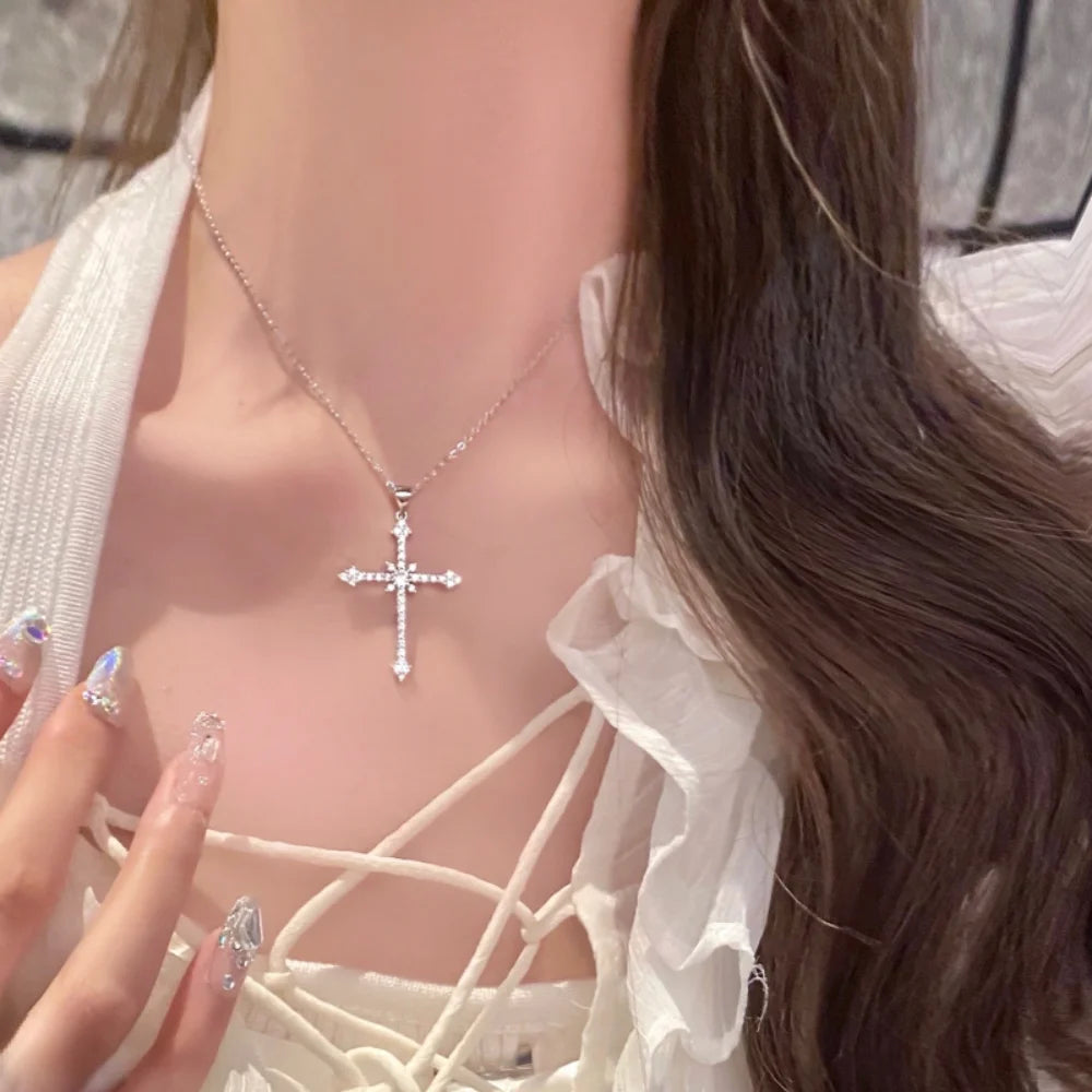 Exquisite Fashion Sparkling Crystal Zircon Cross Pendant Necklace