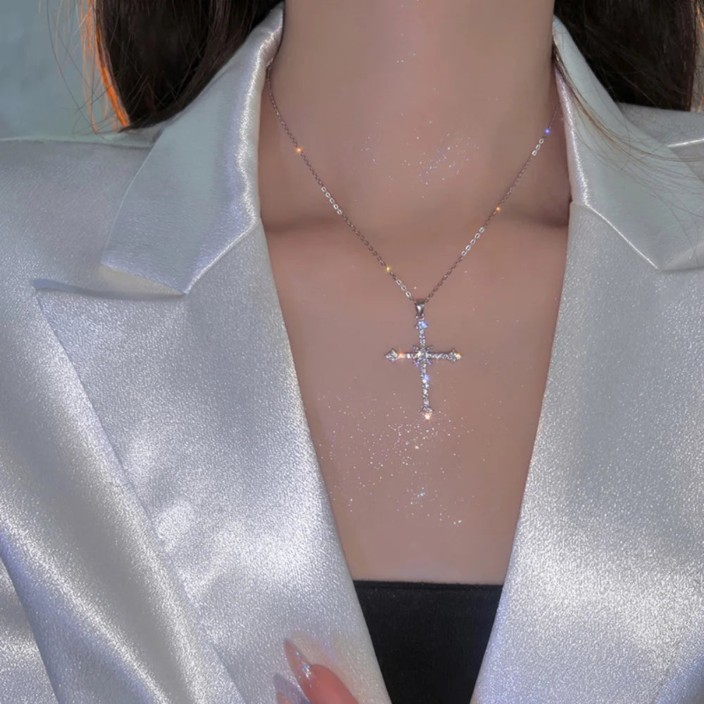 Exquisite Fashion Sparkling Crystal Zircon Cross Pendant Necklace